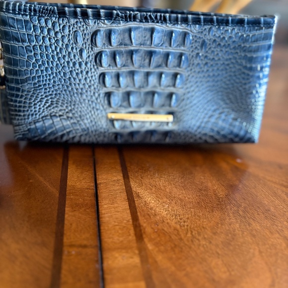 Brand New Brahmin Croc-Embossed Wristlet – Steel Blue/Gray – Never Worn - Picture 4 of 10